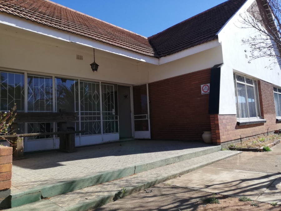 3 Bedroom Property for Sale in Wilkoppies North West